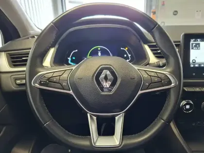 Photo 32 Renault Captur  E-Tech full hybrid 145