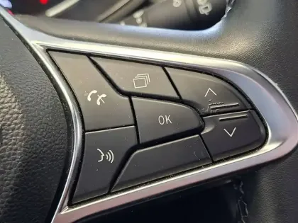 Photo 38 Renault Captur  E-Tech full hybrid 145