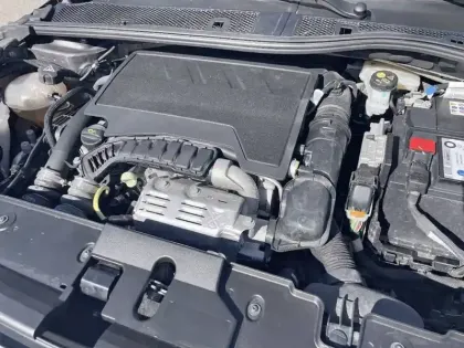 Photo 9 Peugeot 208  PureTech 100 S&S BVM6