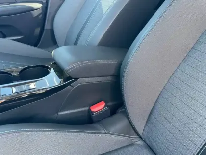 Photo 19 Peugeot 208  PureTech 100 S&S BVM6