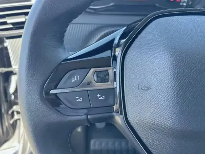 Photo 25 Peugeot 208  PureTech 100 S&S BVM6