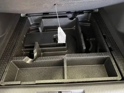 Photo 13 Peugeot 308  SW Hybrid 145 e-DCS6