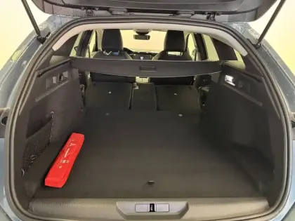 Photo 11 Peugeot 308  SW Hybrid 145 e-DCS6