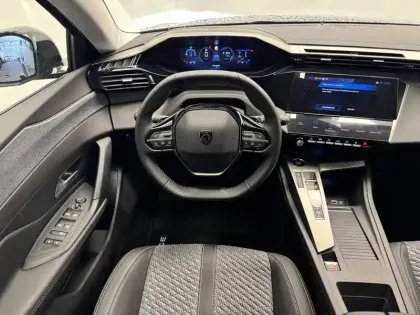 Photo 18 Peugeot 308  SW Hybrid 145 e-DCS6