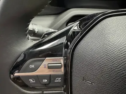 Photo 27 Peugeot 308  SW Hybrid 145 e-DCS6