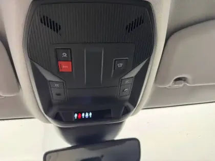 Photo 31 Peugeot 308  SW Hybrid 145 e-DCS6