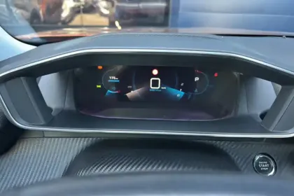 Photo 17 Peugeot 2008  BlueHDi 130 S&S EAT8