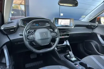 Photo 27 Peugeot 2008  BlueHDi 130 S&S EAT8