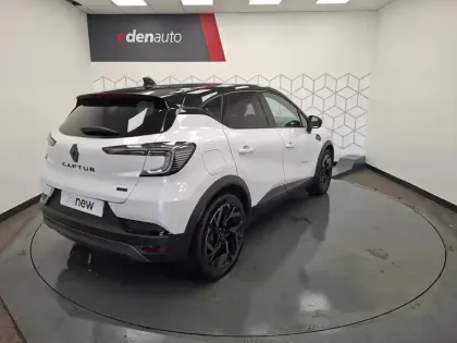 Photo 11 Renault Captur  E-Tech full hybrid 145 ch