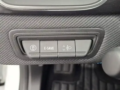 Photo 32 Renault Captur  E-Tech full hybrid 145 ch