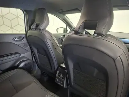 Photo 23 Renault Captur  E-Tech full hybrid 145 ch