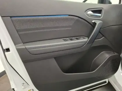 Photo 21 Renault Captur  E-Tech full hybrid 145 ch