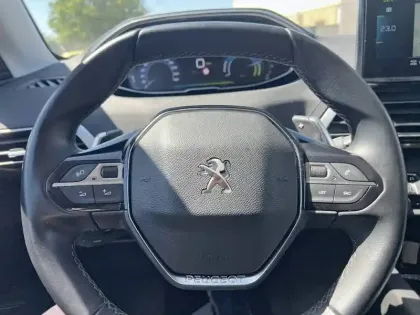 Photo 17 Peugeot 3008  Hybrid 225 e-EAT8