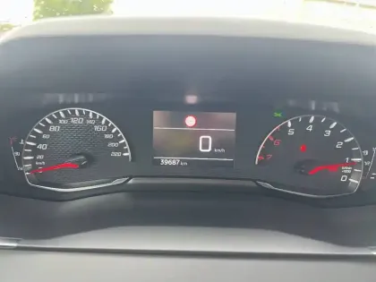 Photo 11 Peugeot 208  PureTech 100 S&S BVM6