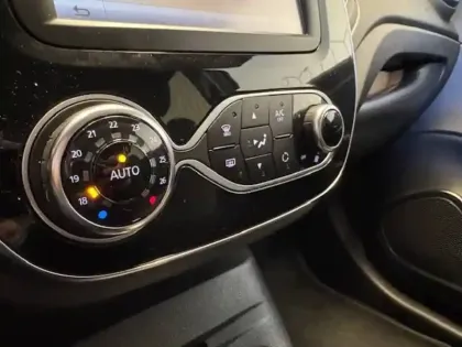 Photo 30 Renault Captur  dCi 90 EDC