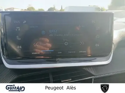 Photo 16 Peugeot 208  PureTech 75 S&S BVM5