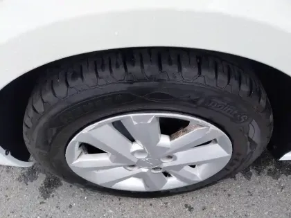 Photo 22 Dacia Sandero  SCe 65