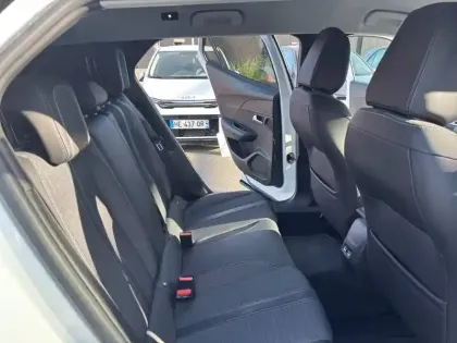 Photo 15 Peugeot 2008  BlueHDi 130 S&S EAT8