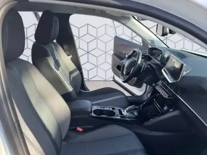 Photo 14 Peugeot 2008  BlueHDi 130 S&S EAT8