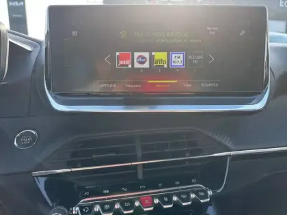 Photo 34 Peugeot 2008  BlueHDi 130 S&S EAT8