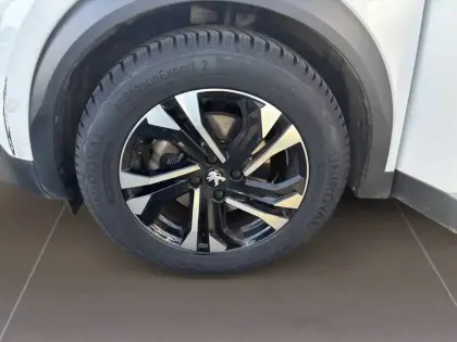 Photo 13 Peugeot 2008  BlueHDi 130 S&S EAT8