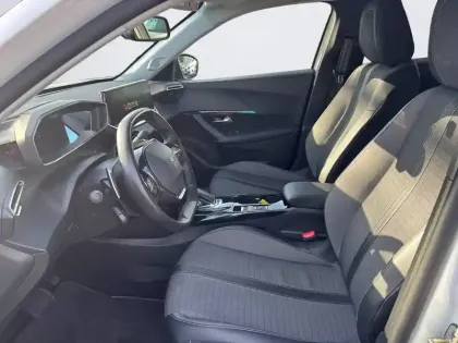 Photo 8 Peugeot 2008  BlueHDi 130 S&S EAT8