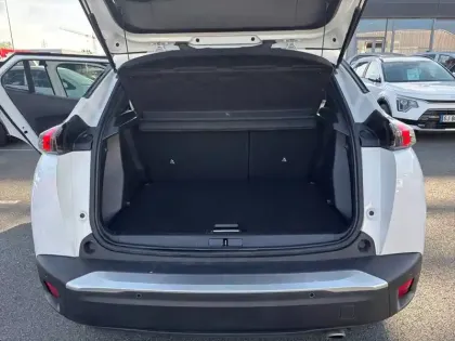 Photo 23 Peugeot 2008  BlueHDi 130 S&S EAT8