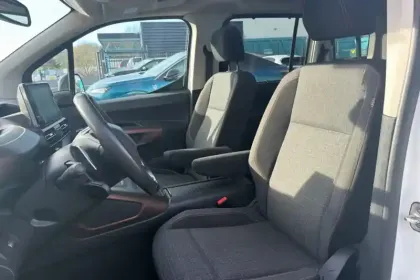 Photo 9 Peugeot Rifter  Standard PureTech 130 S&S EAT8 5pl