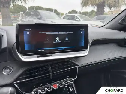 Photo 13 Peugeot 2008  PureTech 155 S&S EAT8