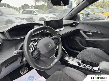 Photo 17 Peugeot 2008  PureTech 155 S&S EAT8