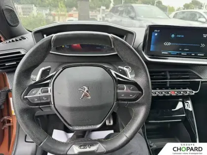 Photo 12 Peugeot 2008  PureTech 155 S&S EAT8