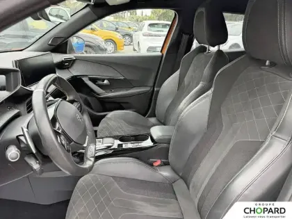 Photo 14 Peugeot 2008  PureTech 155 S&S EAT8