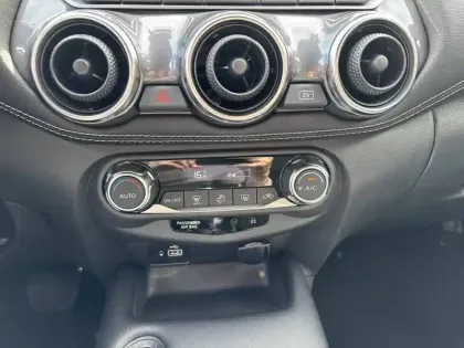 Photo 26 Nissan Juke  HYBRID 143