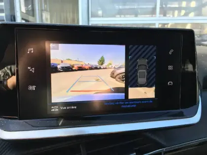 Photo 19 Peugeot 2008  PureTech 130 S&S EAT8