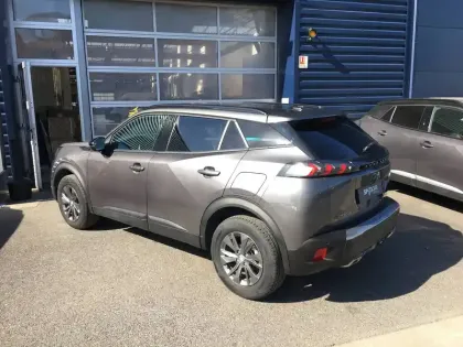 Photo 6 Peugeot 2008  PureTech 130 S&S EAT8