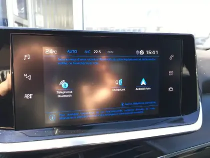 Photo 18 Peugeot 2008  PureTech 130 S&S EAT8