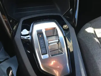 Photo 20 Peugeot 2008  PureTech 130 S&S EAT8