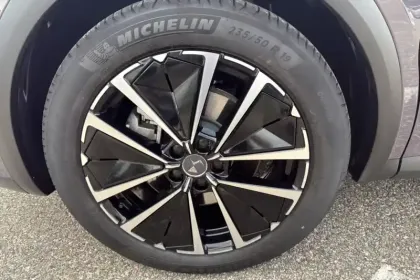 Photo 11 DS DS 7  Hybride Rechargeable E-Tense 300 EAT8 4x4