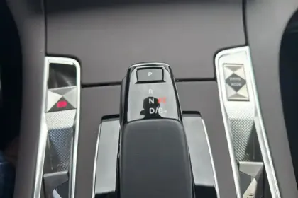 Photo 19 DS DS 7  Hybride Rechargeable E-Tense 300 EAT8 4x4