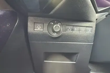 Photo 18 DS DS 7  Hybride Rechargeable E-Tense 300 EAT8 4x4