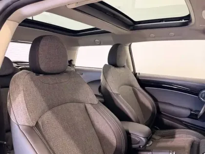 Photo 23 Mini Mini Hatch 3 Portes Cooper 136 ch DKG7