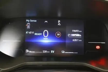 Photo 21 Renault Clio  E-Tech full hybrid 145 ch GSR2