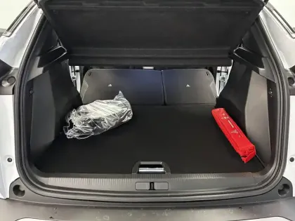 Photo 21 Peugeot 2008  Electrique 54 kWh 156 ch