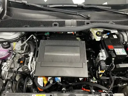 Photo 10 Peugeot 2008  Electrique 54 kWh 156 ch