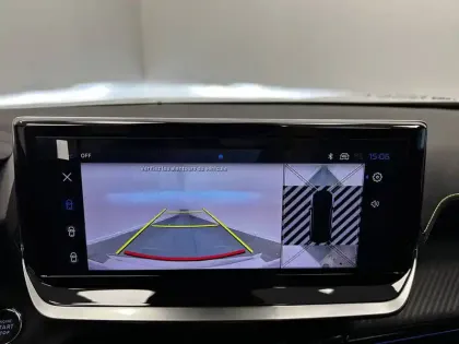 Photo 15 Peugeot 2008  Electrique 54 kWh 156 ch