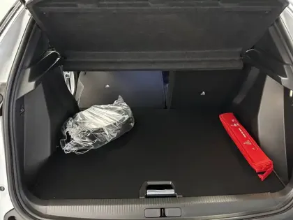 Photo 20 Peugeot 2008  Electrique 54 kWh 156 ch