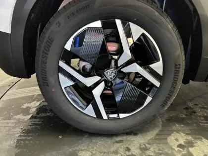 Photo 17 Peugeot 2008  Electrique 54 kWh 156 ch