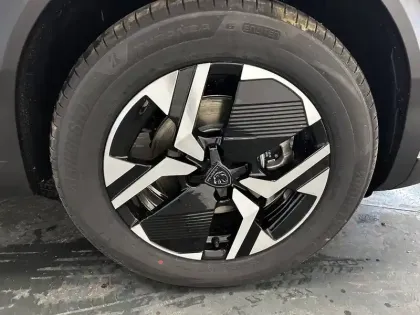 Photo 23 Peugeot 2008  Electrique 54 kWh 156 ch