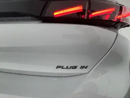 Photo 36 Peugeot 308  Plug-in Hybrid 195 ch e-DCS7