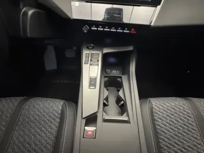 Photo 22 Peugeot 308  Plug-in Hybrid 195 ch e-DCS7